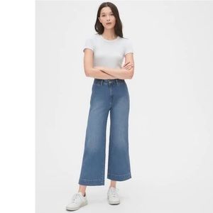 GAP | High Rise Wide Leg Cropped Jeans